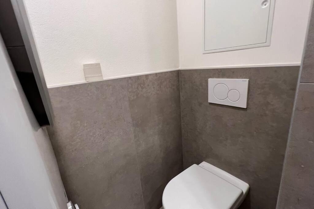 2 Room Apartment, New Building, Bosakova Street, 28 Братислава Екстериор снимка